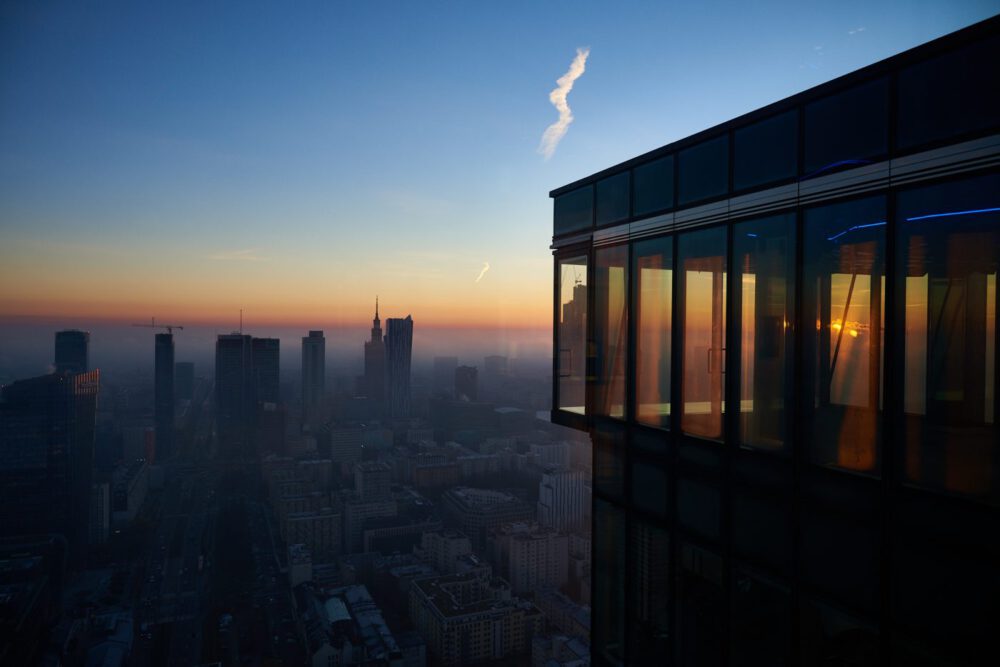 Skyfall Warsaw szklany taras nad Warszawą